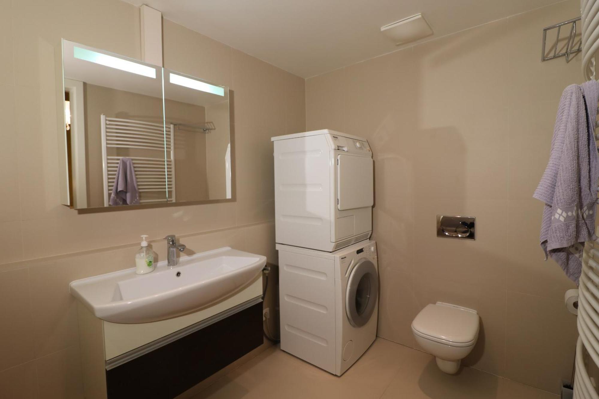 Center Apartment *