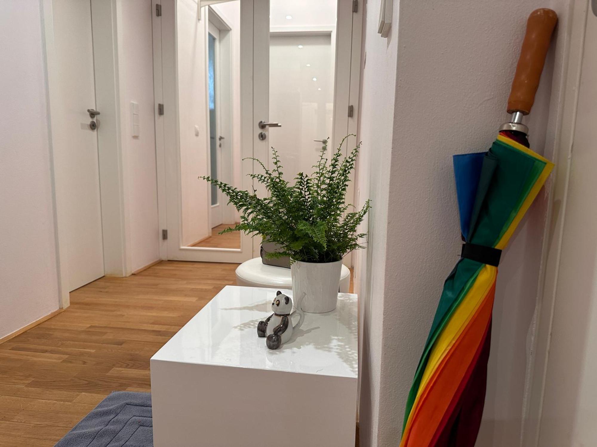 Center Apartment *